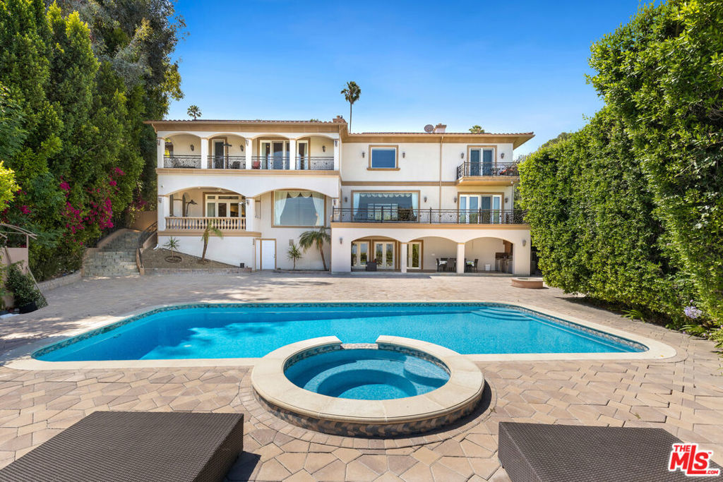 main property photo 4