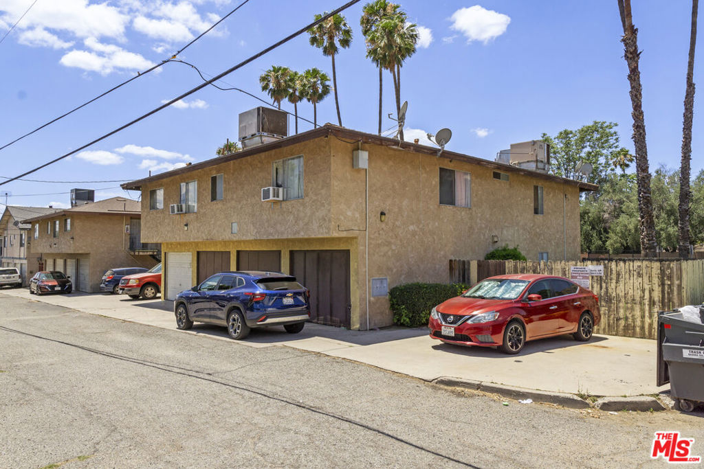 main property photo 9
