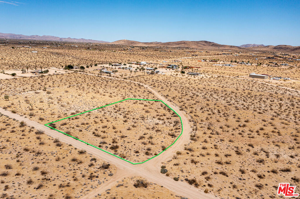 main property photo 12