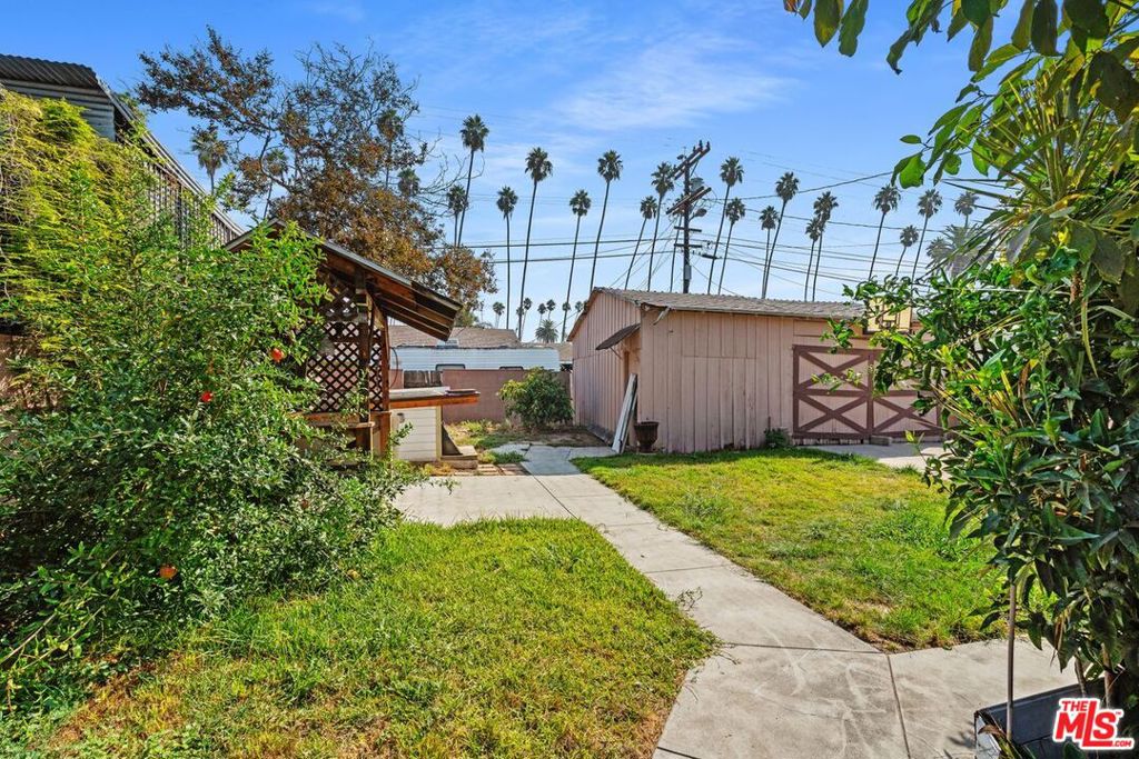 main property photo 37