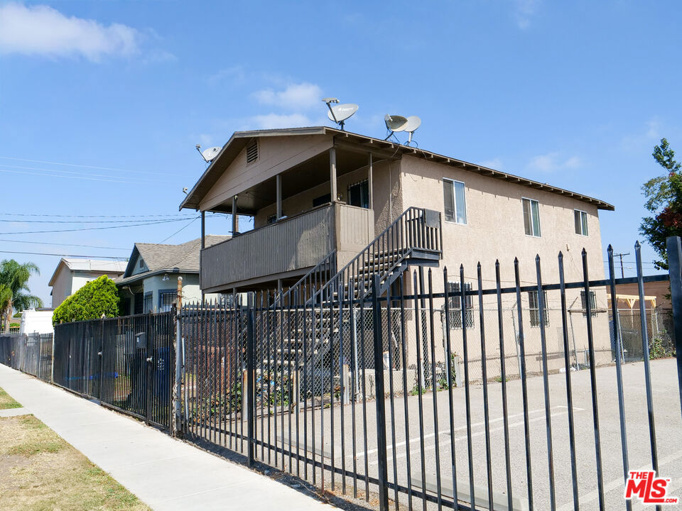 main property photo 18