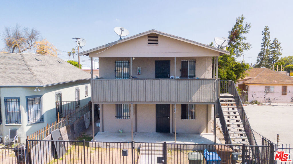main property photo 6