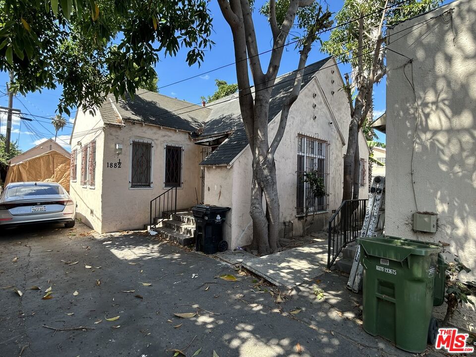 main property photo 6