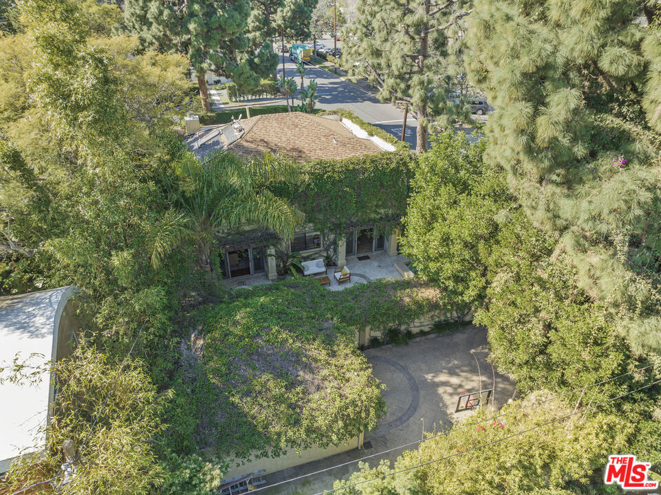 main property photo 51
