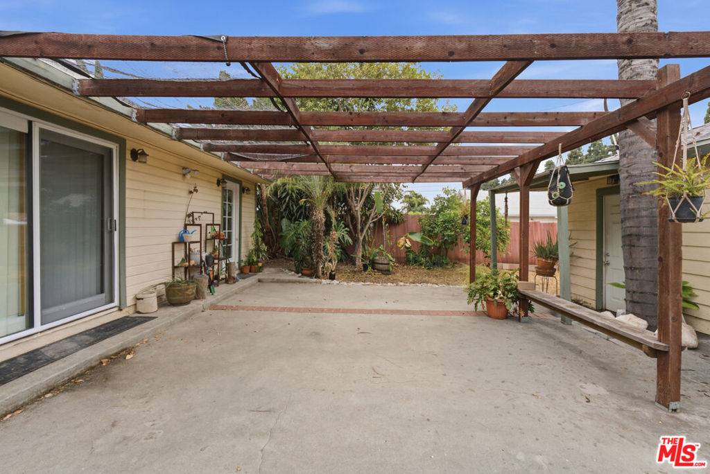 main property photo 59