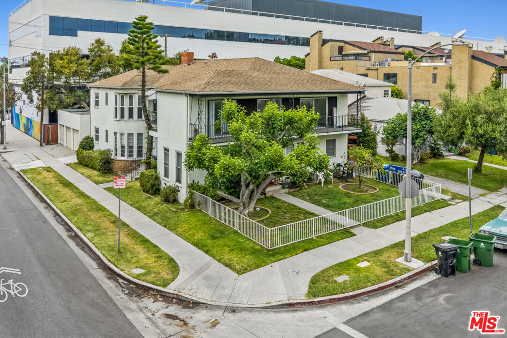 main property photo 8