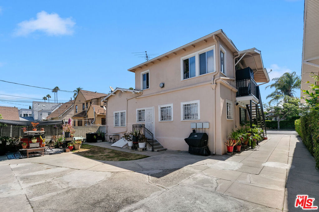 main property photo 7