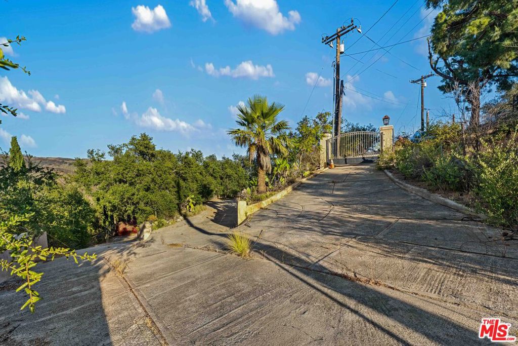 main property photo 21
