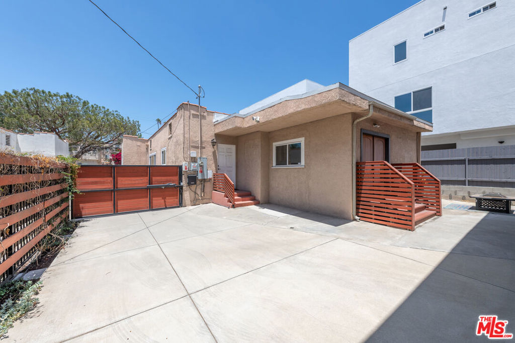 main property photo 24