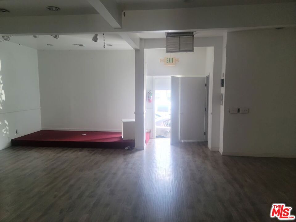 main property photo 12
