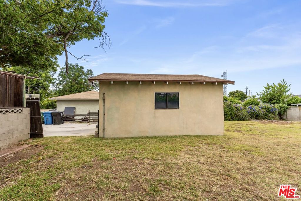main property photo 20