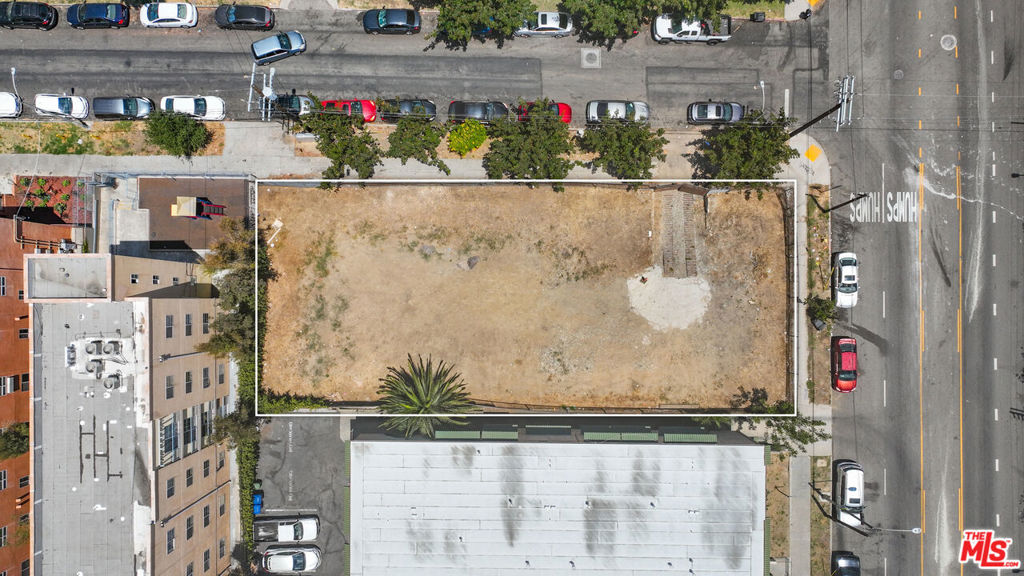 main property photo 12