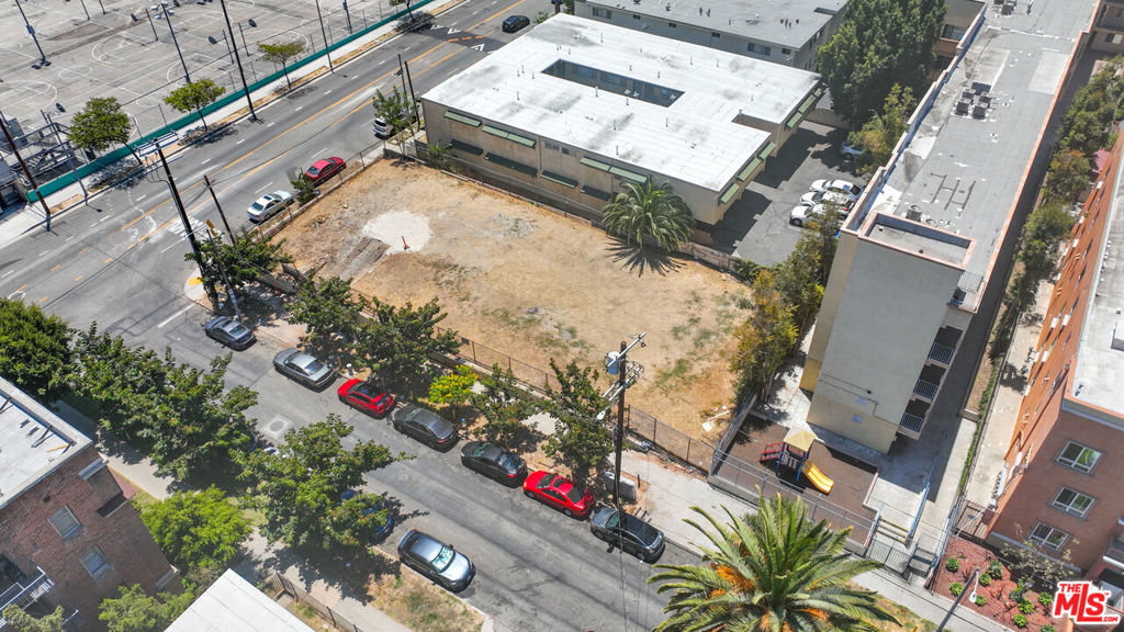 main property photo 8