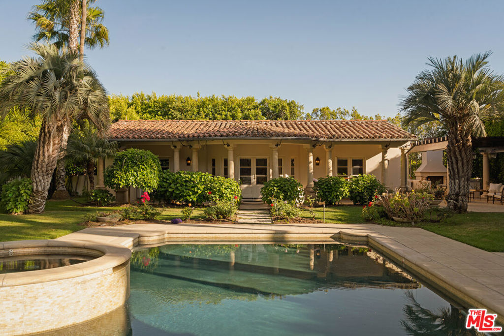 main property photo 23