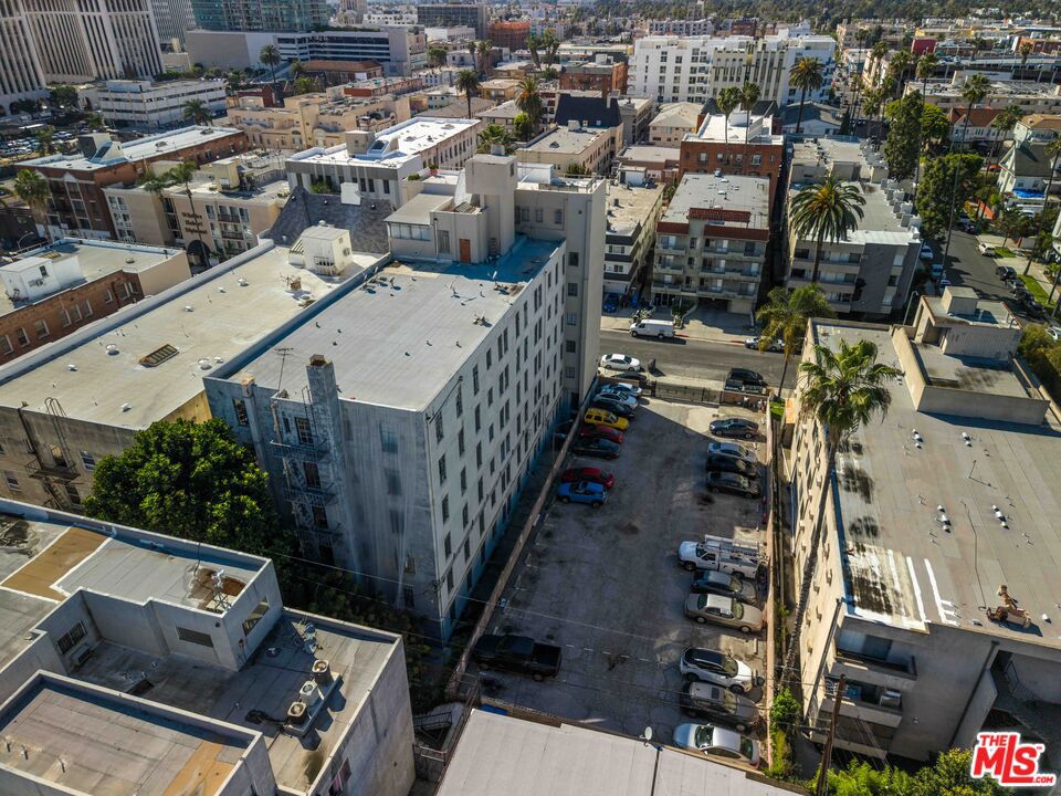 main property photo 8
