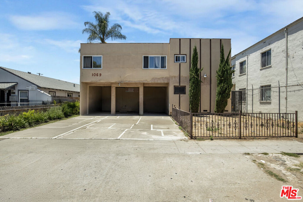 main property photo 2
