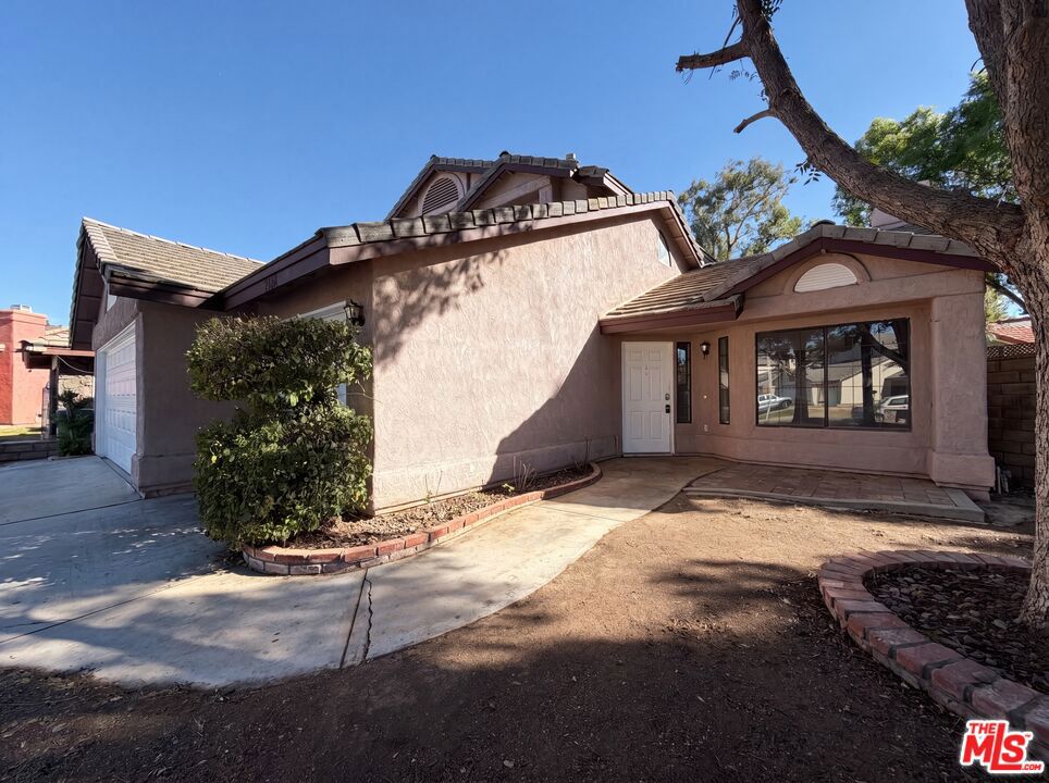 main property photo 24