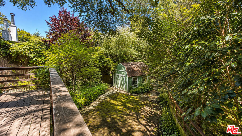 main property photo 25
