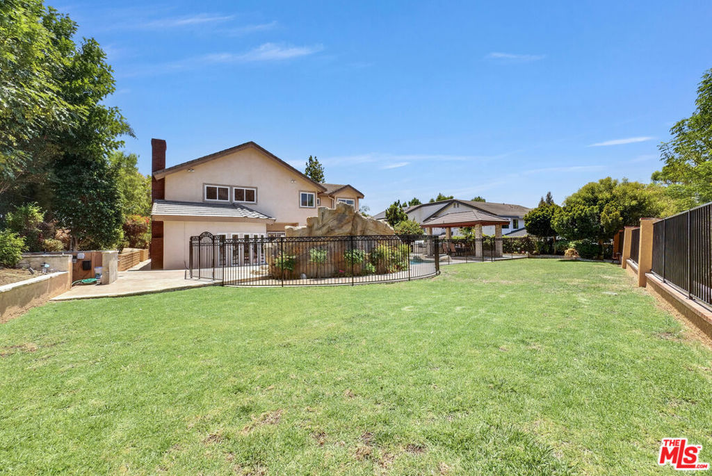 main property photo 31