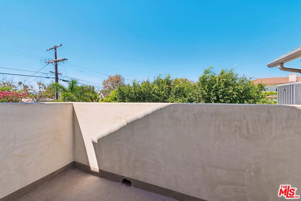 main property photo 66