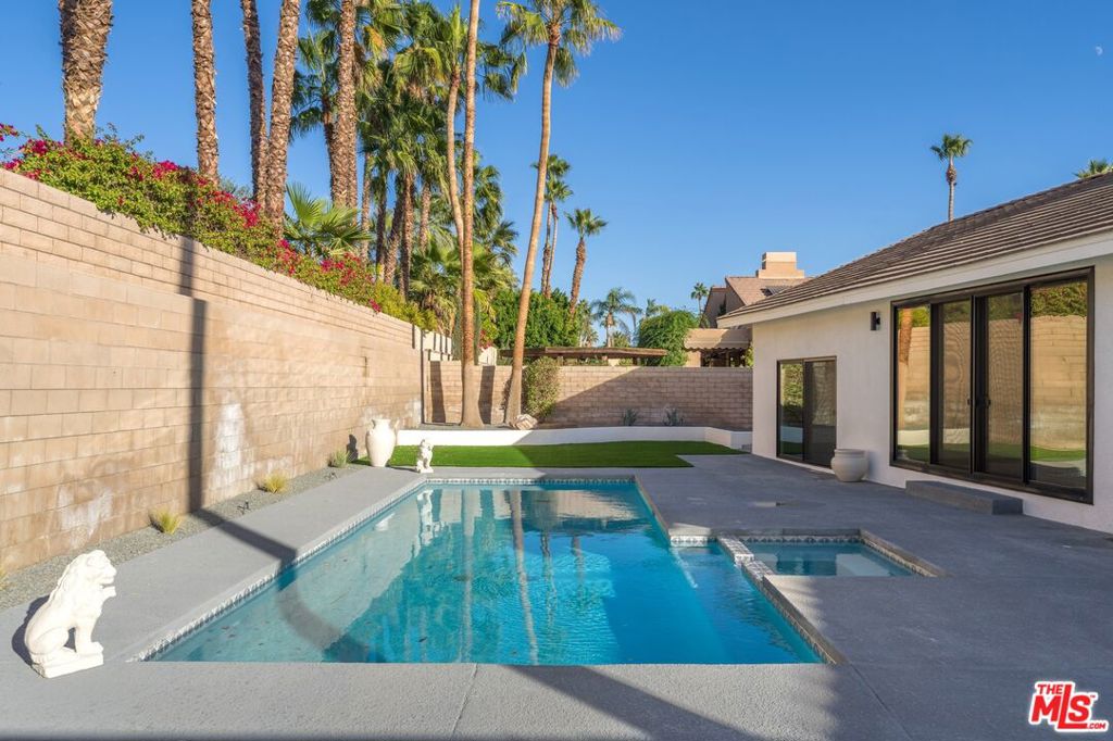 main property photo 16