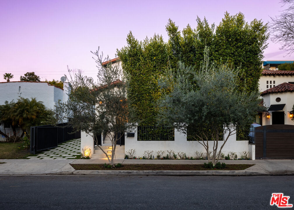main property photo 40
