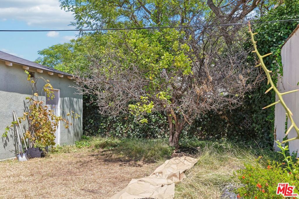 main property photo 11