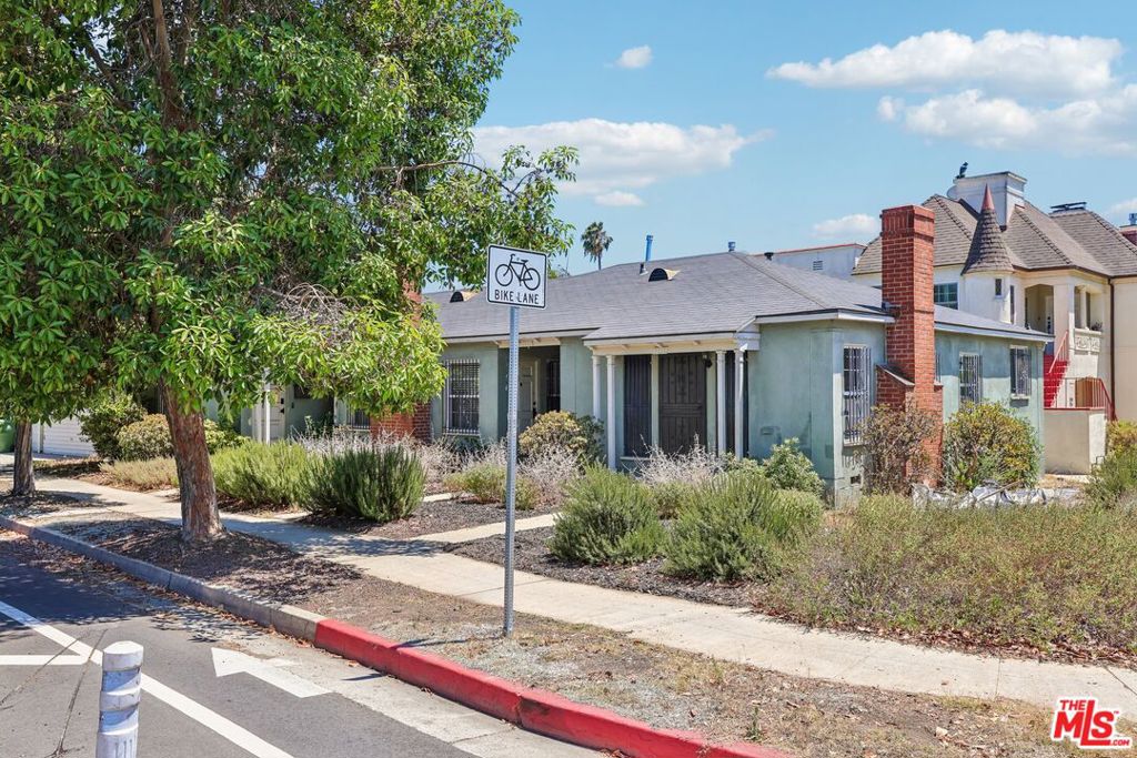 main property photo 3