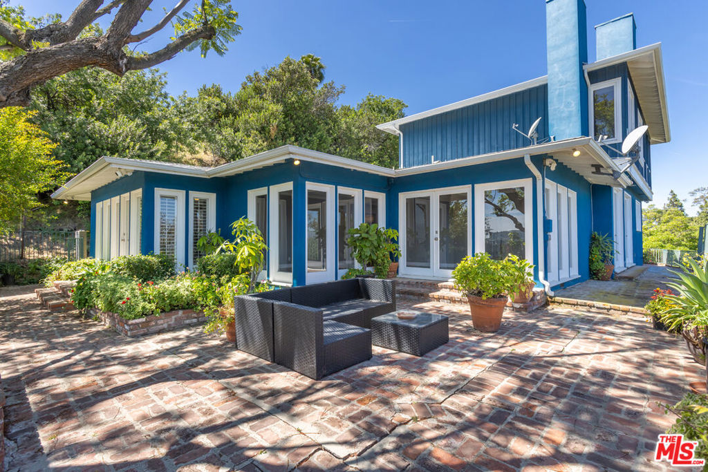 main property photo 35