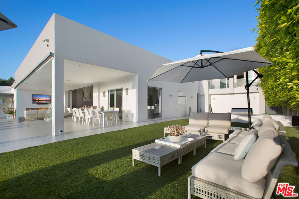 main property photo 13