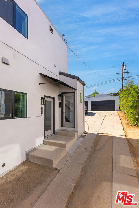 main property photo 68