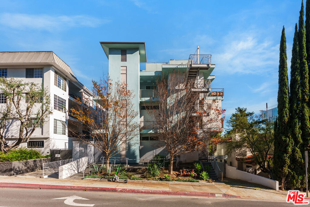 main property photo 19