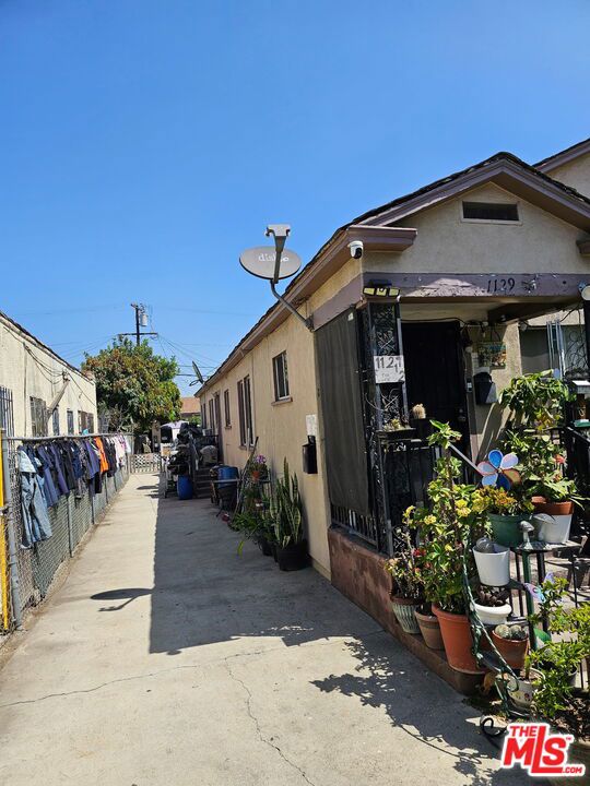 main property photo 11