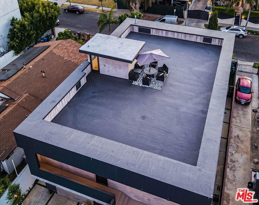 main property photo 70