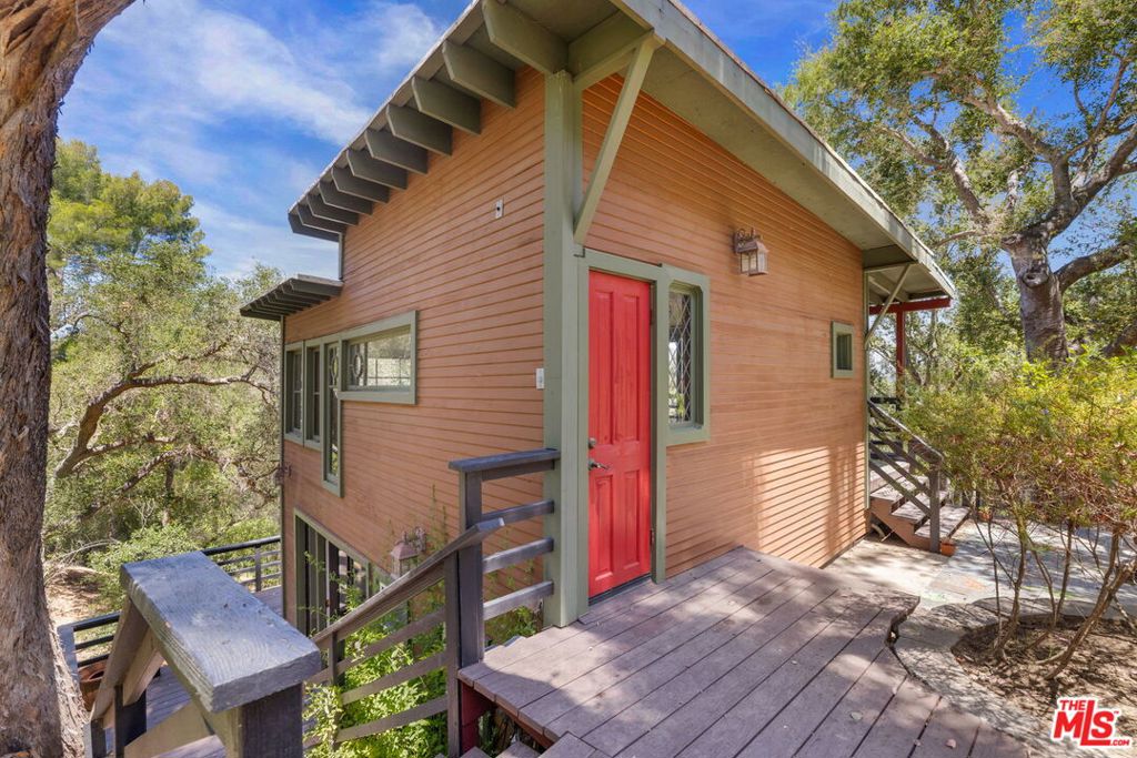 main property photo 40