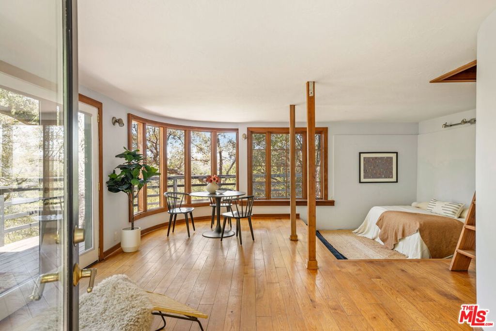 main property photo 50