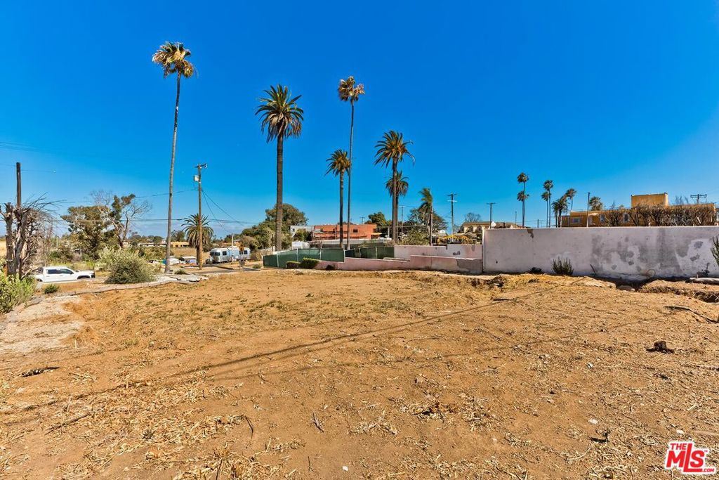 main property photo 12