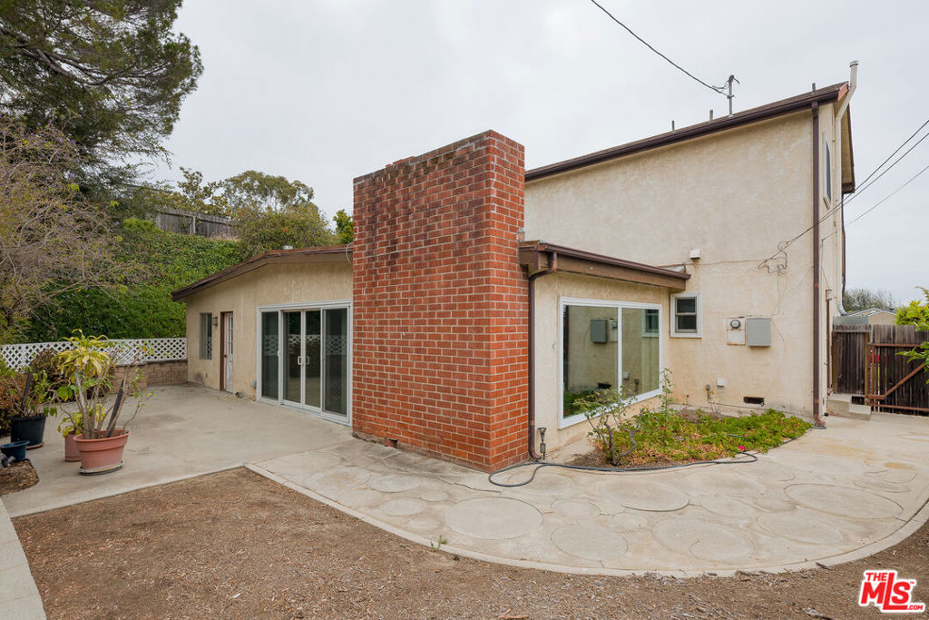 main property photo 18
