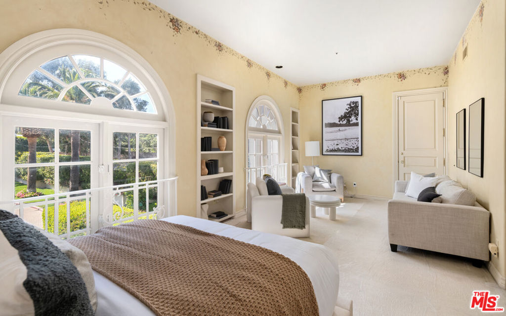 main property photo 40