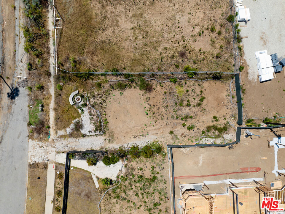 main property photo 14