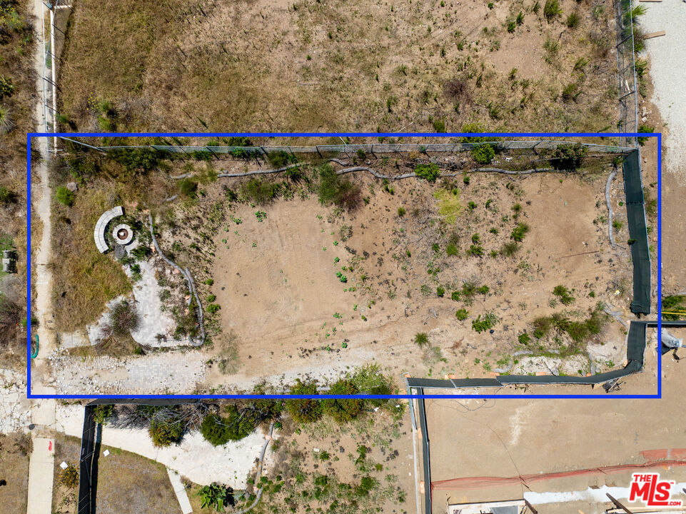 main property photo 17