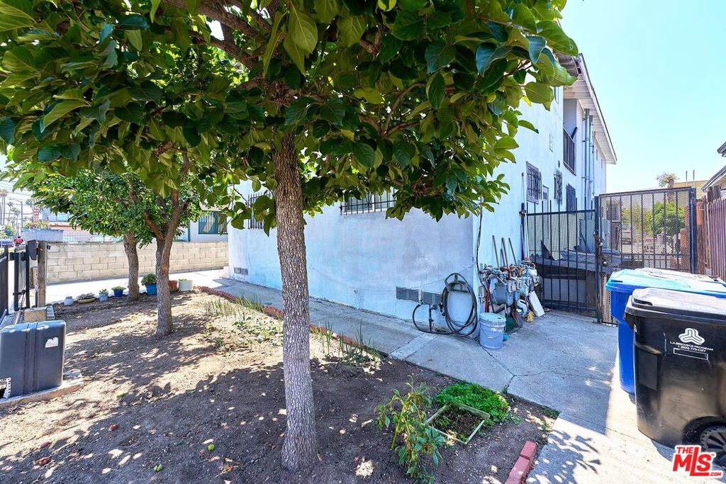 main property photo 14