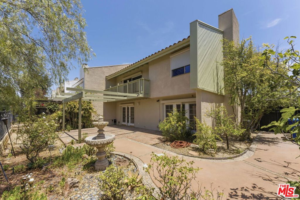 main property photo 33