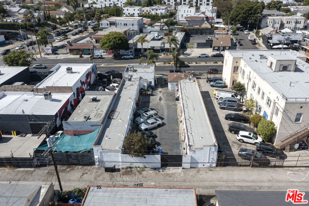 main property photo 16