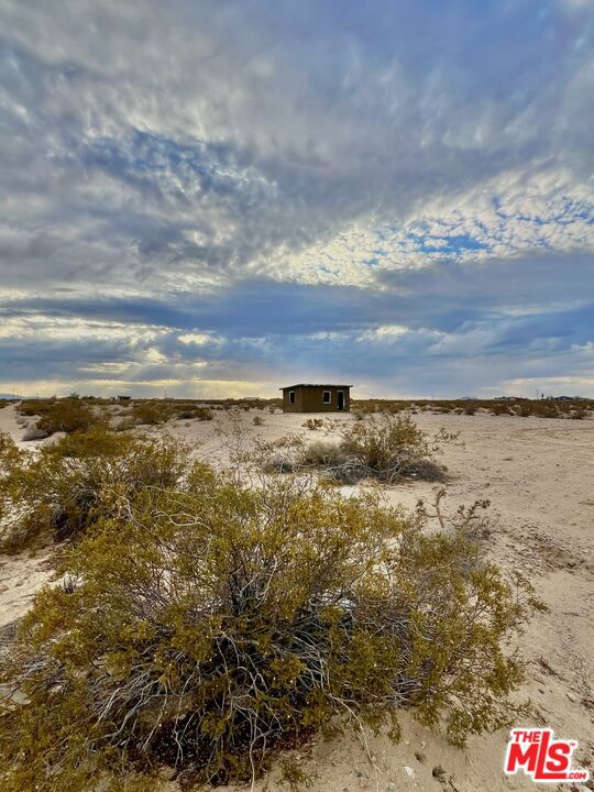 main property photo 14