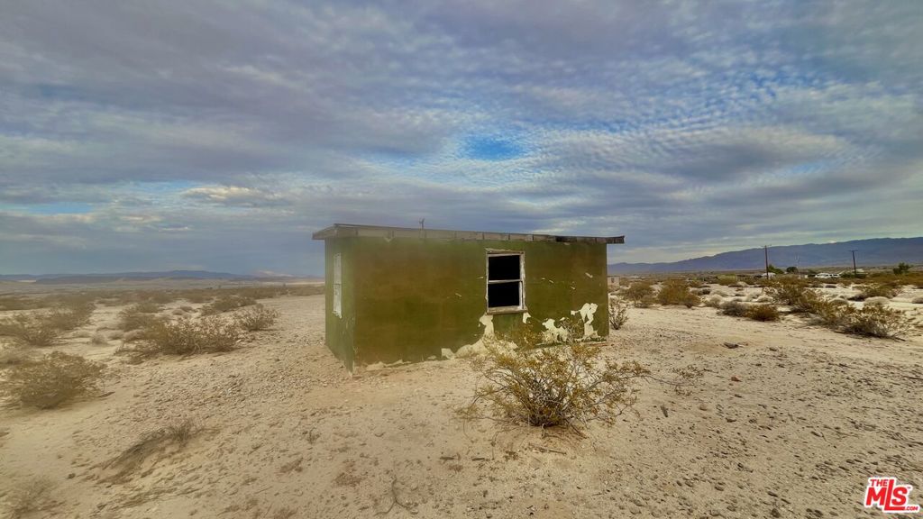main property photo 8
