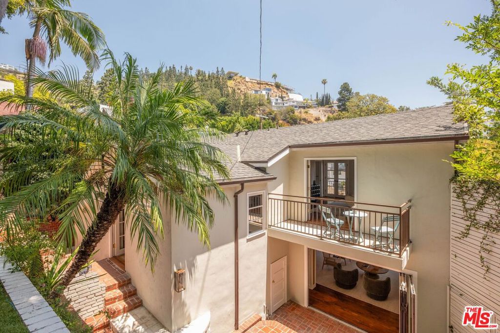main property photo 13