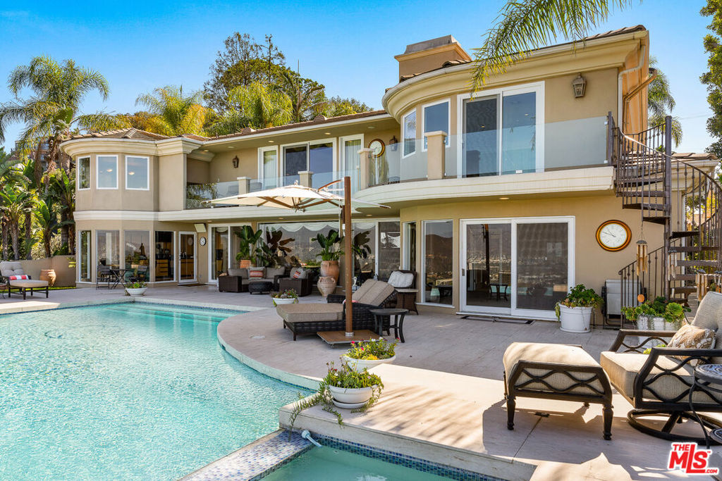 main property photo 32