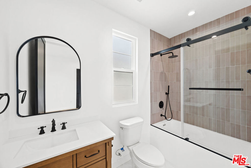 main property photo 65