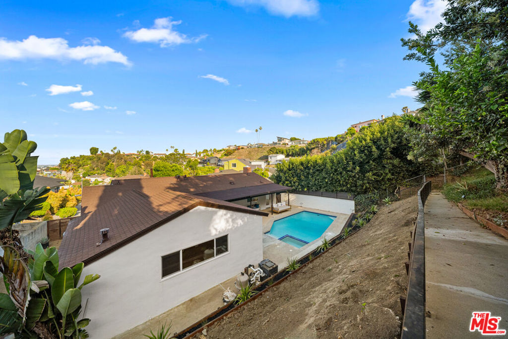 main property photo 51